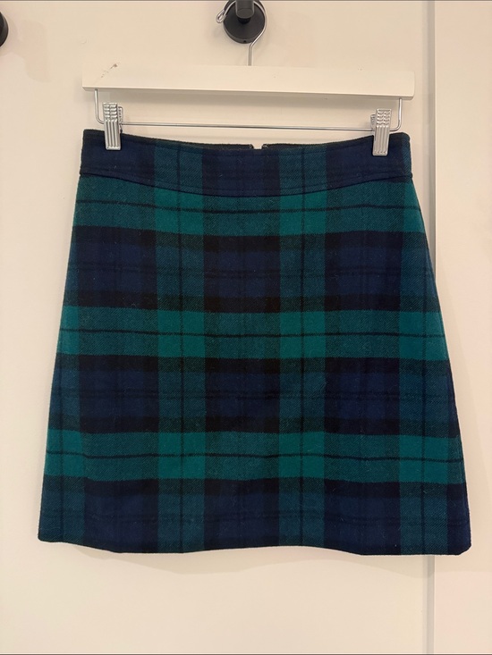 J. Crew Dresses & Skirts - J CrewClassic Green & Navy Plaid A-Line Skirt - Women size 4